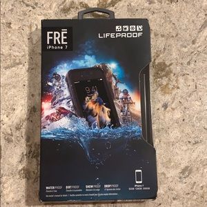 iPhone 7 life proof case